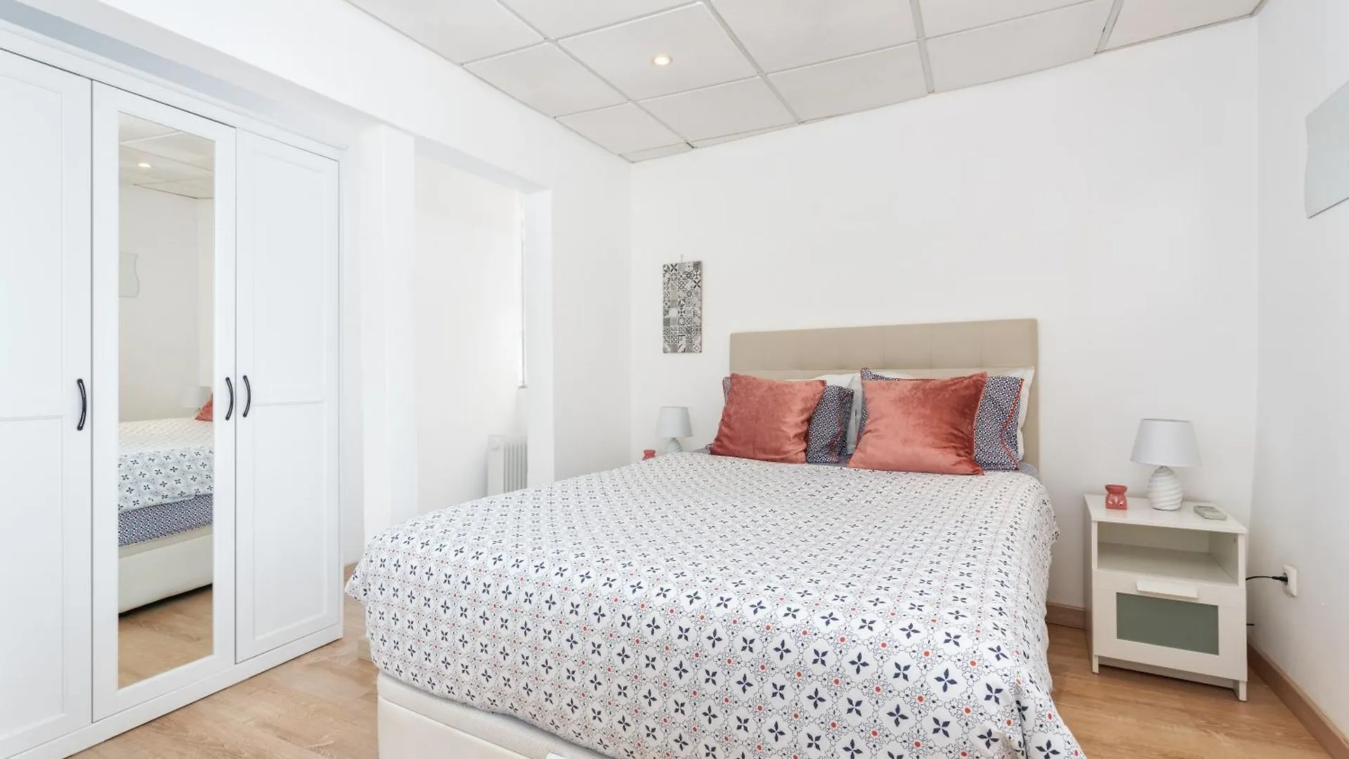 Guest house Al - Alojamento Local Pension Bicuar Olhao