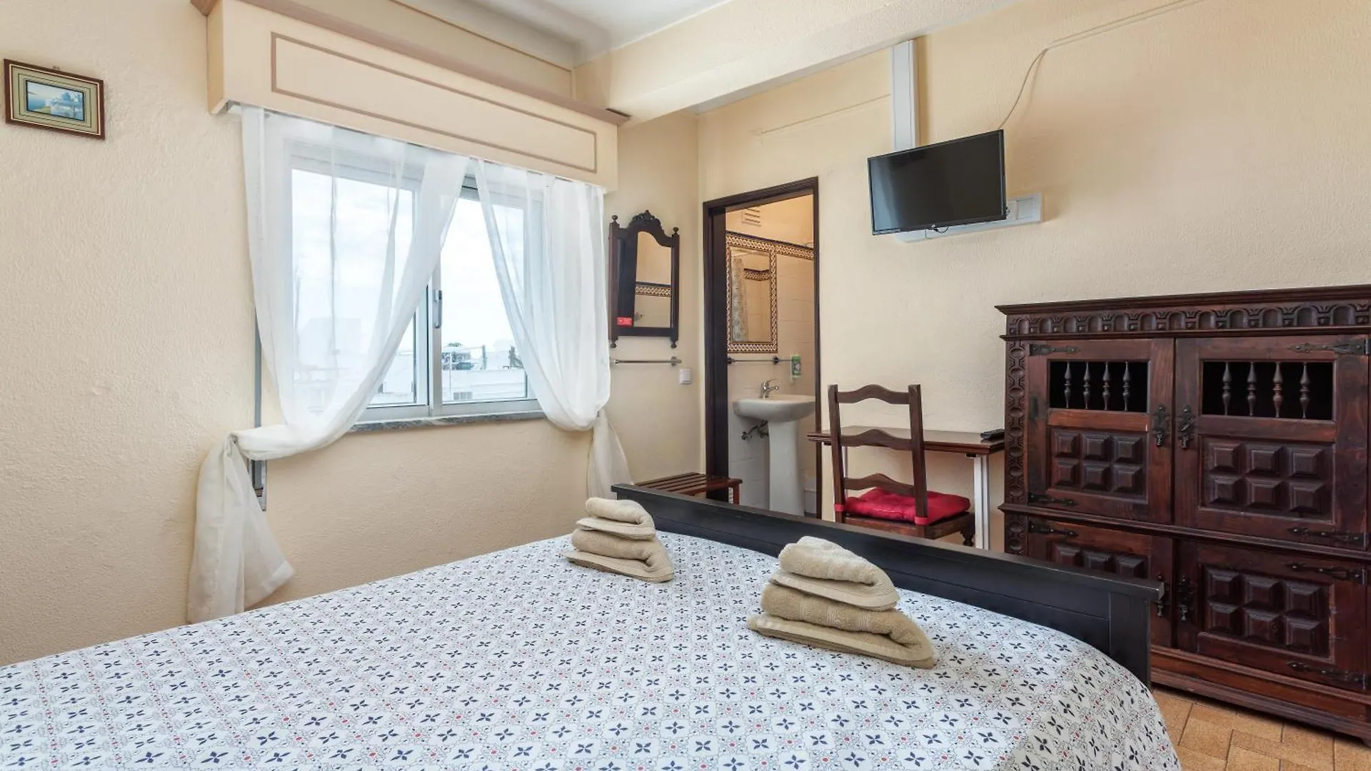 *** Guest house Al - Alojamento Local Pension Bicuar Olhao Portugal
