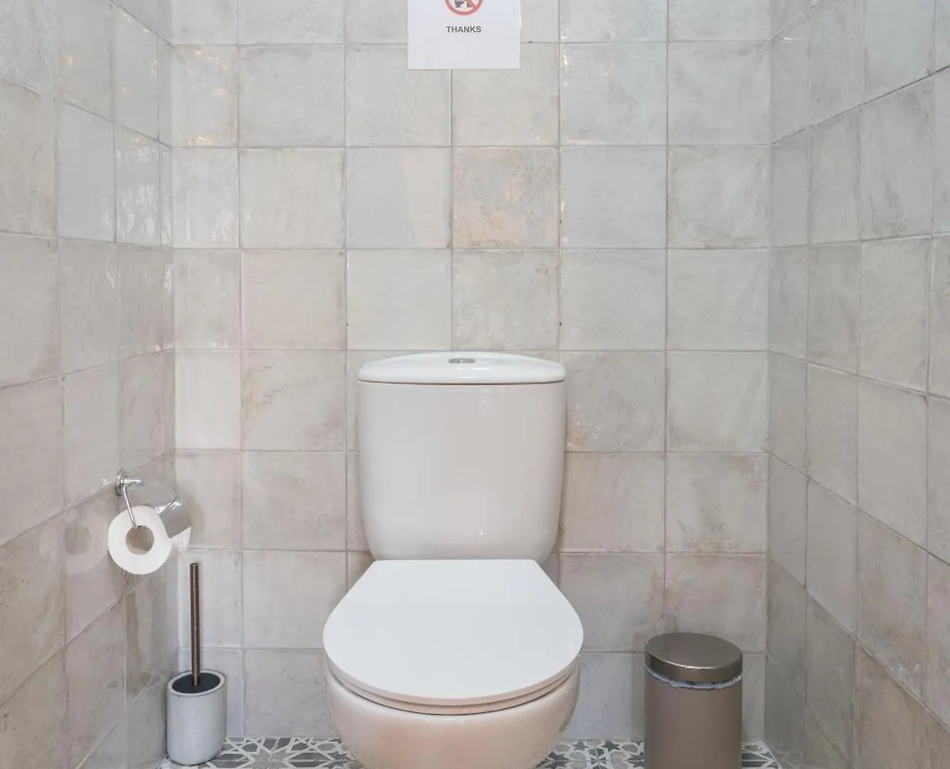 Guest house Al - Alojamento Local Pension Bicuar Olhao