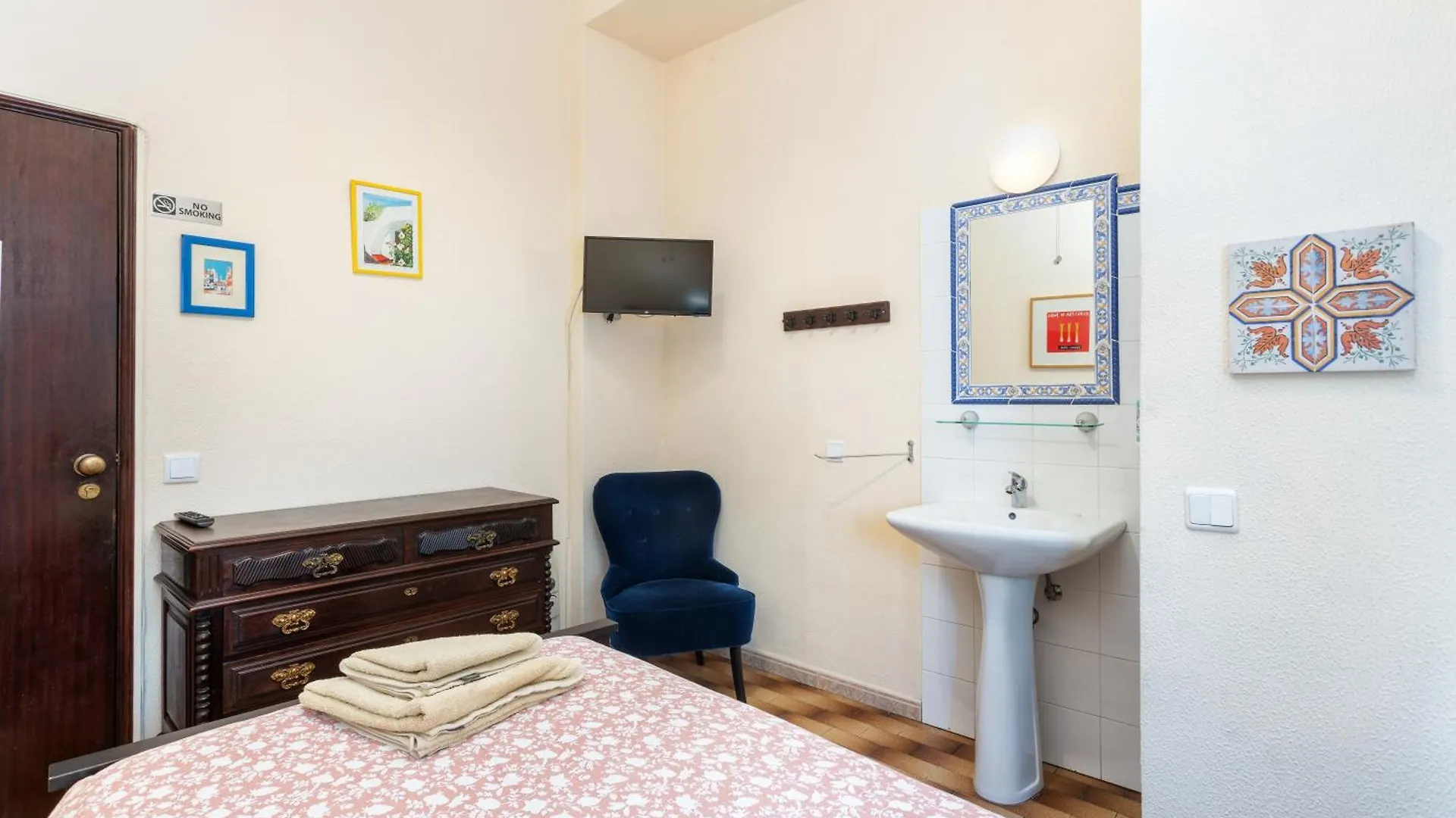 Al - Alojamento Local Pension Bicuar Olhao